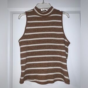 Medium | brown and white | tank | mock neck 🤎